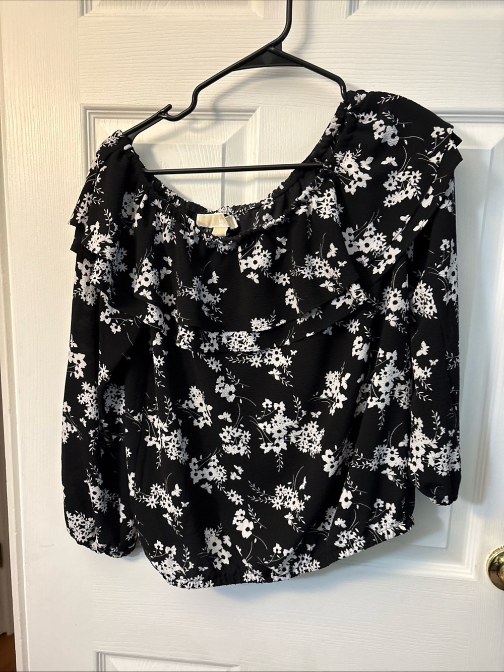 MICHAEL Michael Kors Black and White Floral Off-Shoulder Blouse